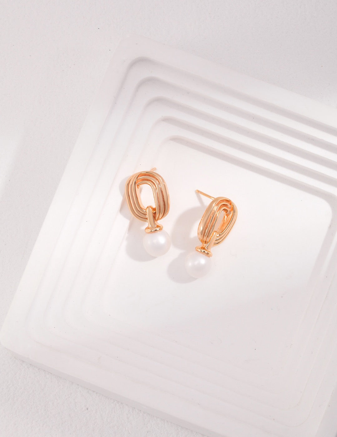 Catherine's Elegance Pearl Earrings