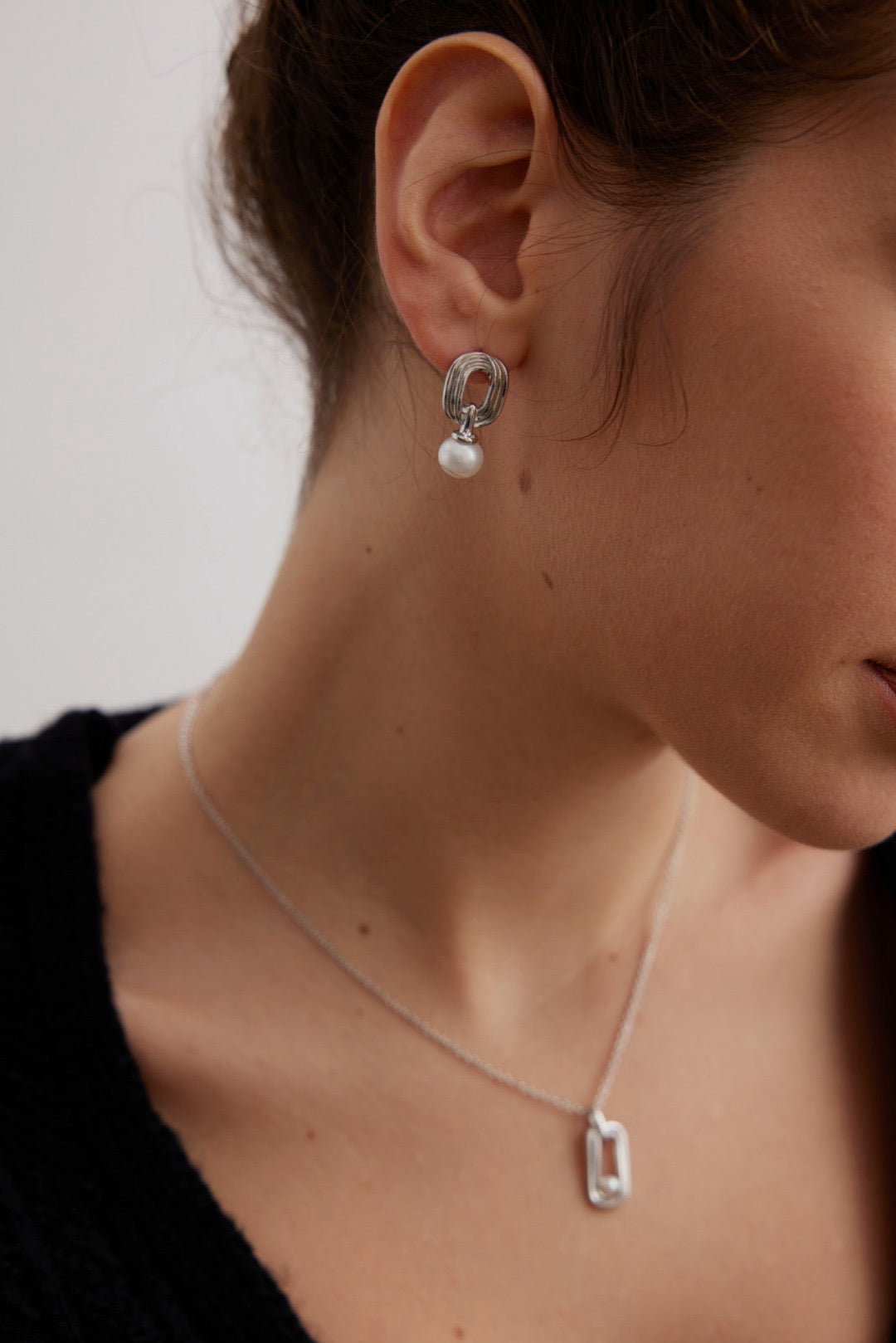 Catherine's Elegance Pearl Earrings