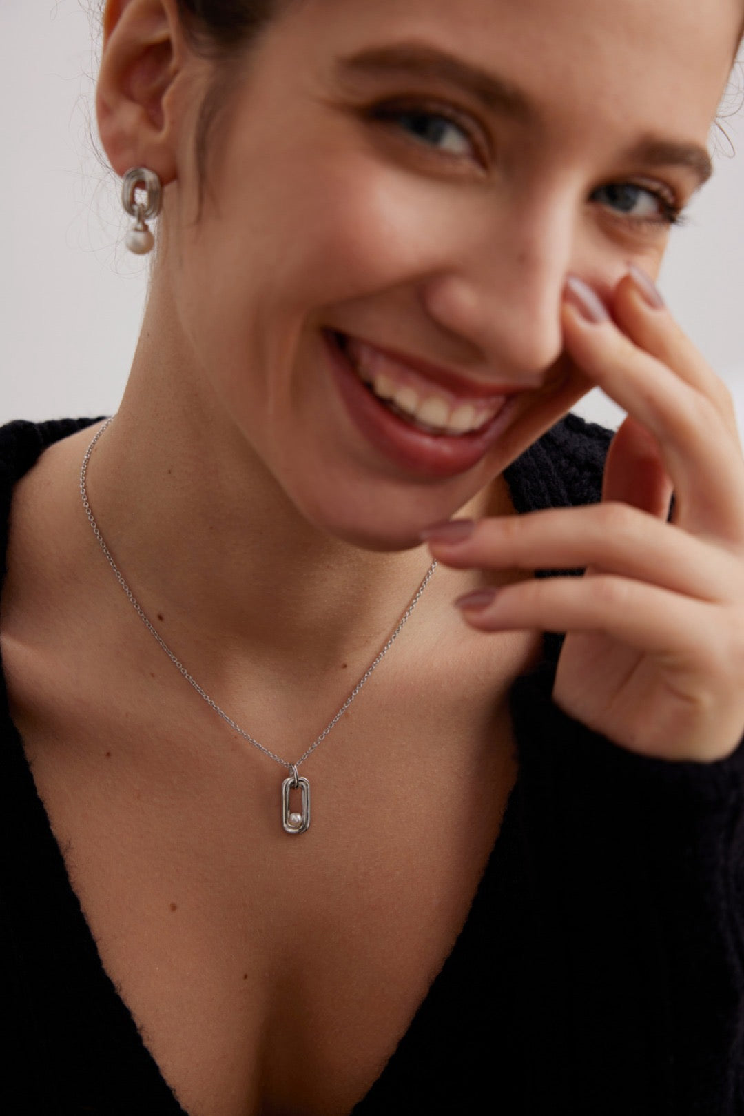 Catherine's Elegance Pearl Earrings