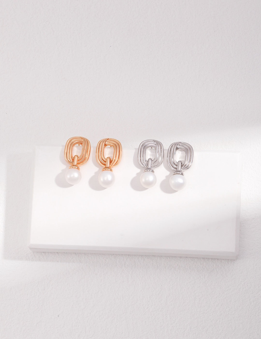 Catherine's Elegance Pearl Earrings