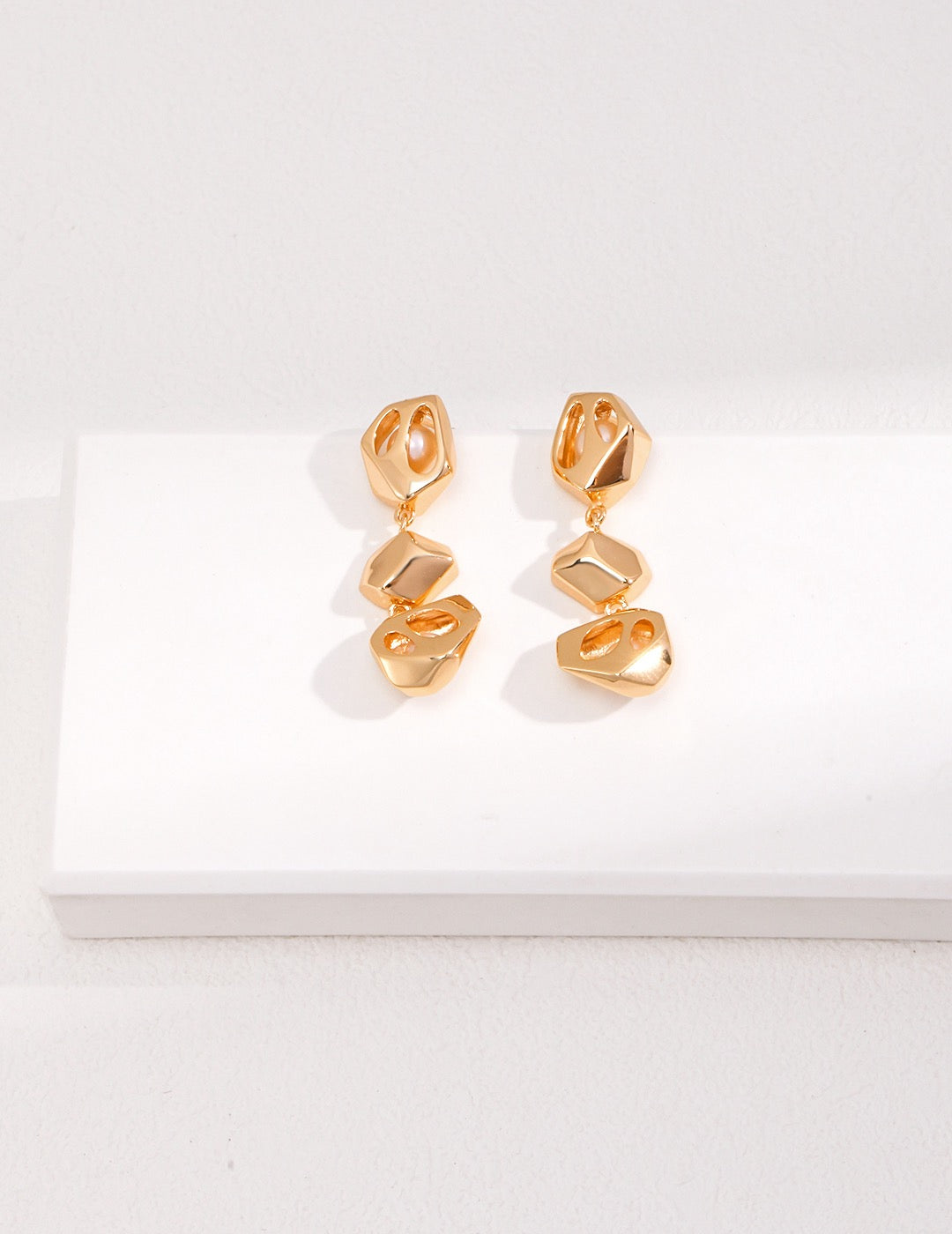 Chloe Silver Pearl Earrings