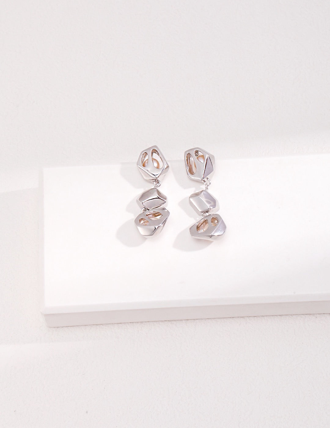 Chloe Silver Pearl Earrings