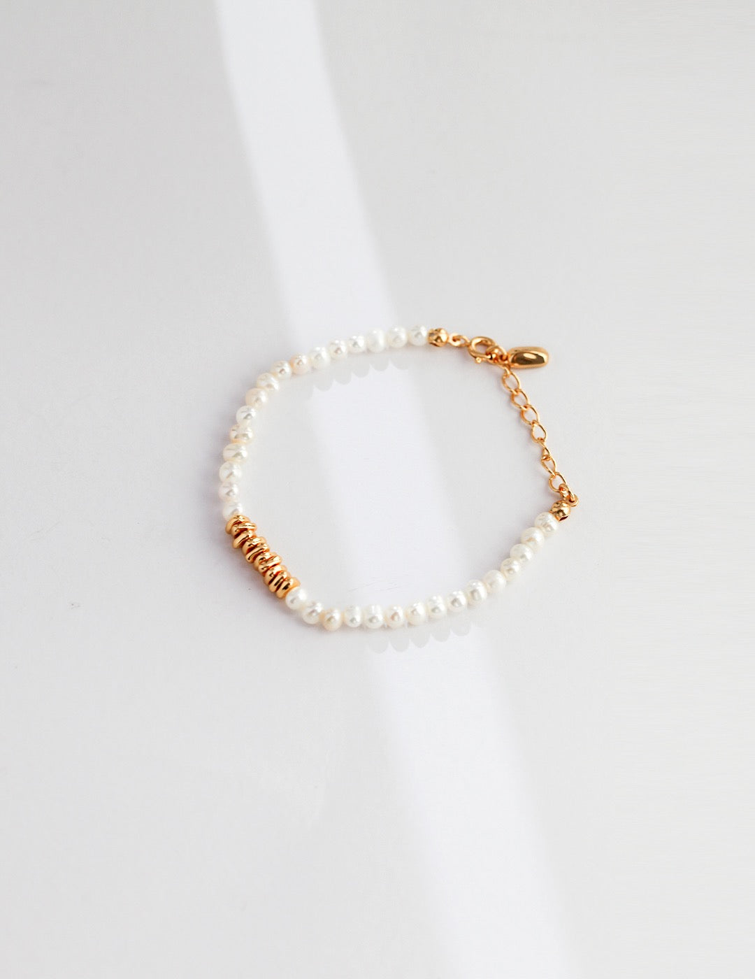 Eliza's Timeless Elegance Pearl Bracelet