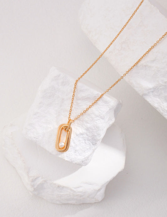 Catherine's Elegance Pearl Necklace