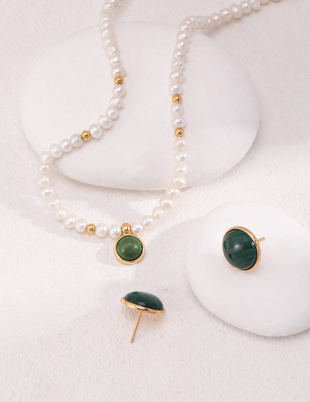 Evelyn Moss Agate Pearl Necklace