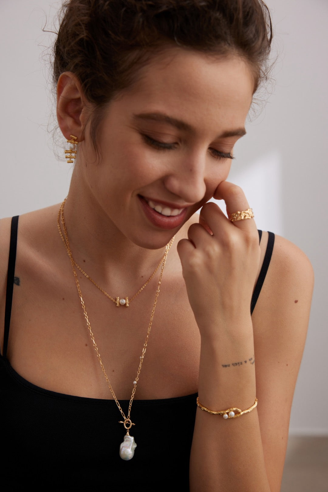 Amelia Pearl Earrings