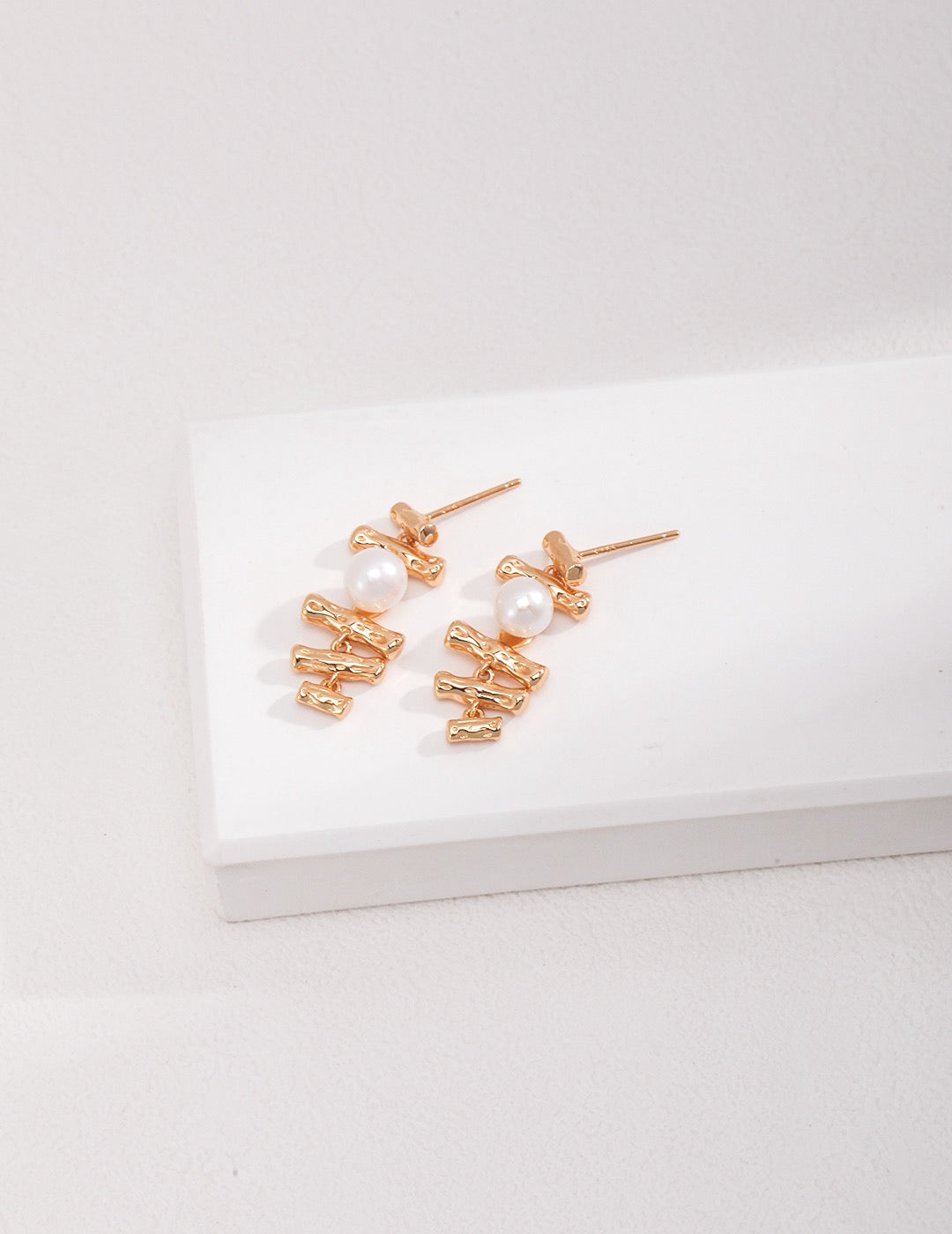 Amelia Pearl Earrings
