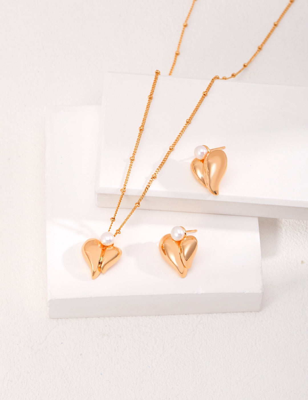 Flameheart Pearl Necklace