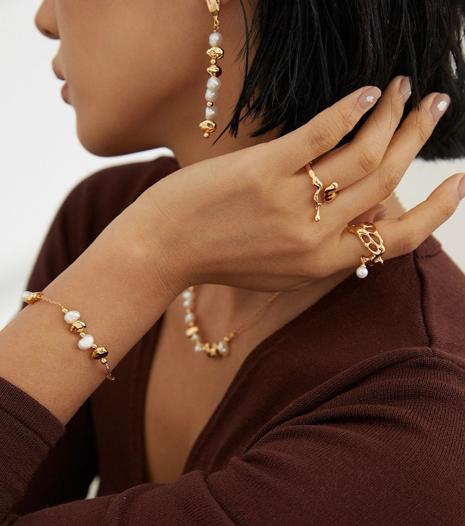 Baroque Essence Earrings