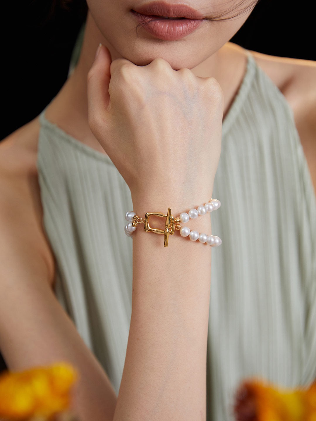 Glamour Pearl Bracelet