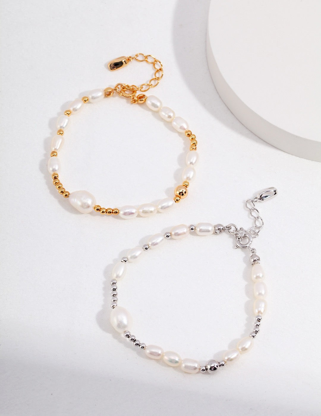 Graceful Harmony Pearl Bracelet
