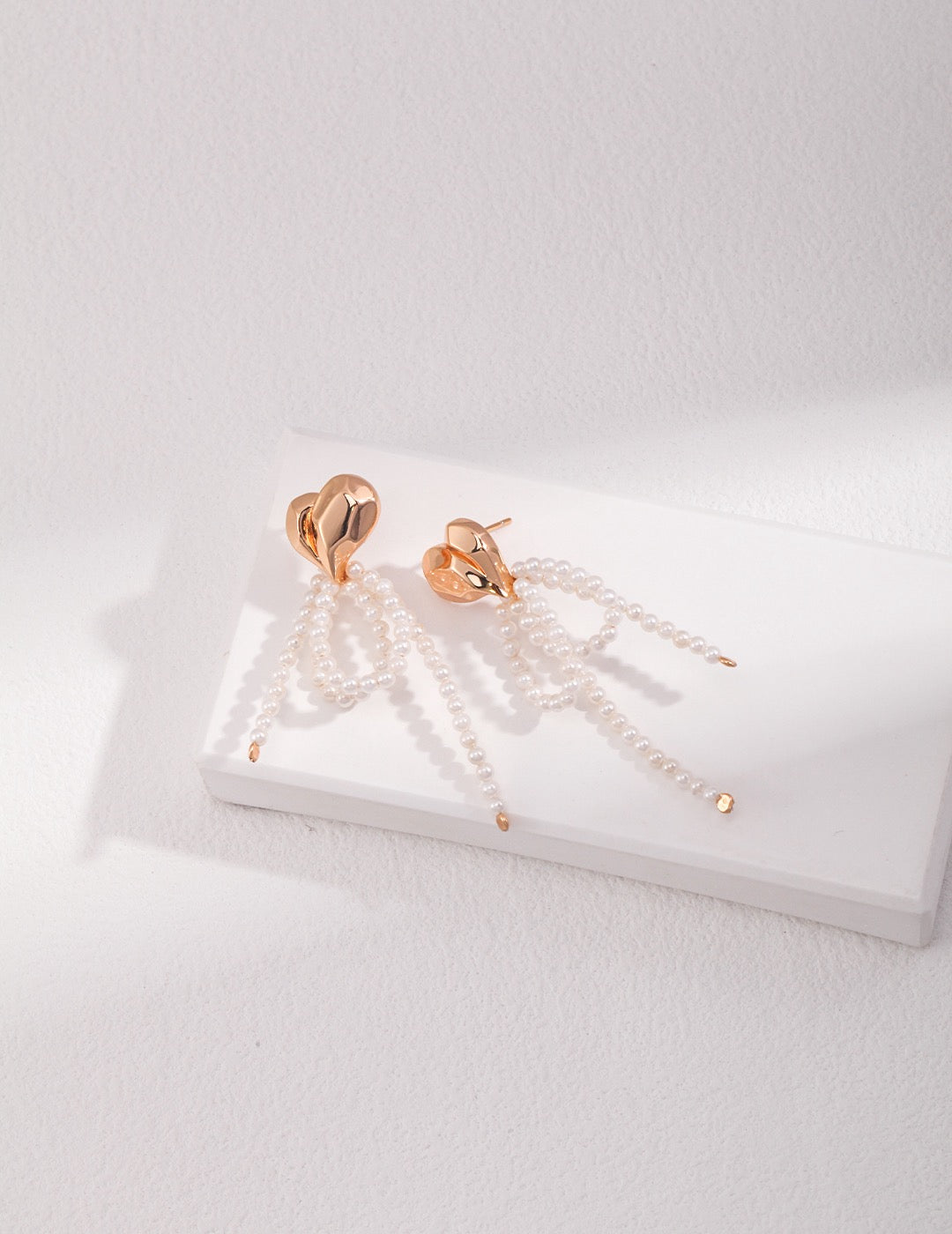 Bella Vintage Pearl Earrings