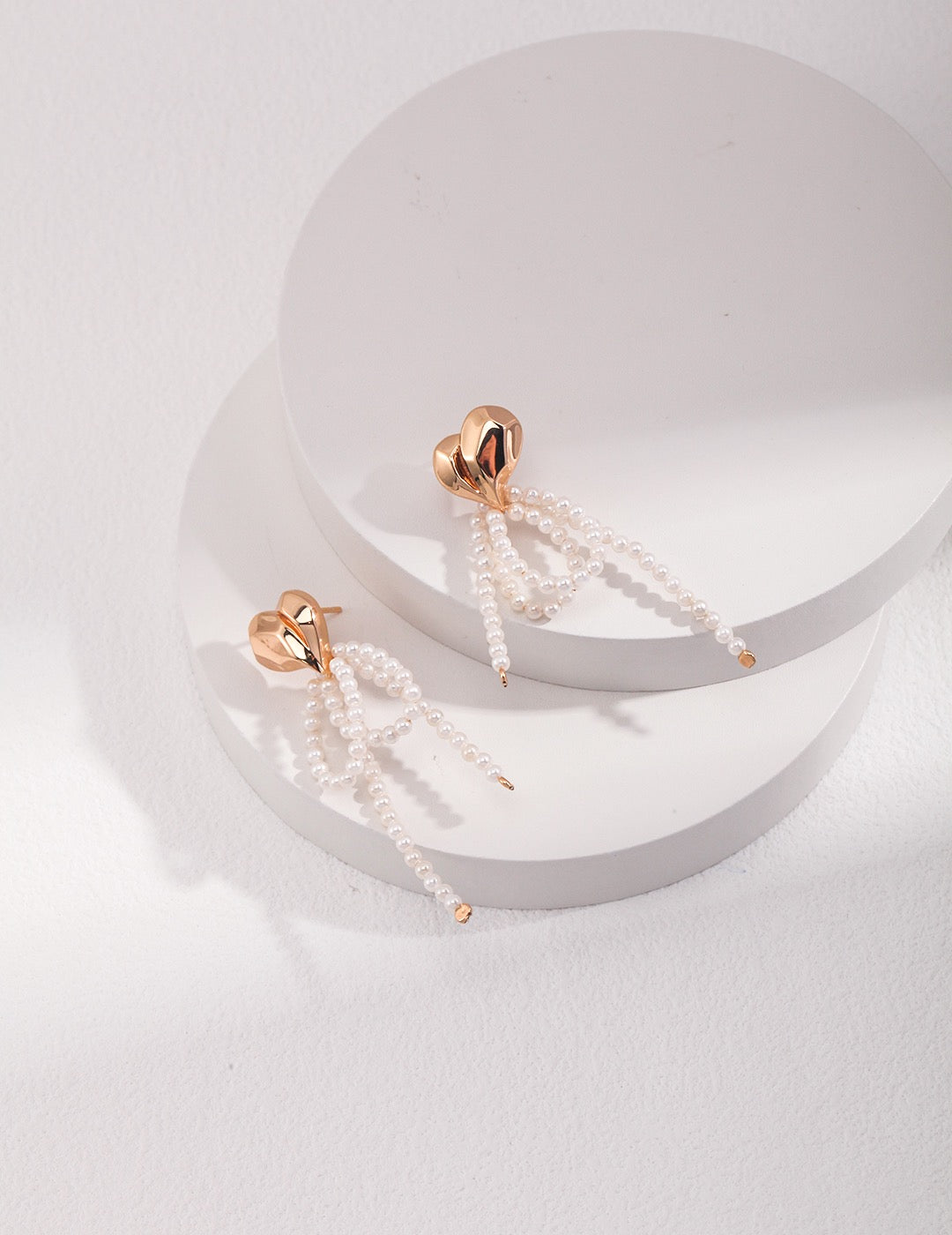 Bella Vintage Pearl Earrings