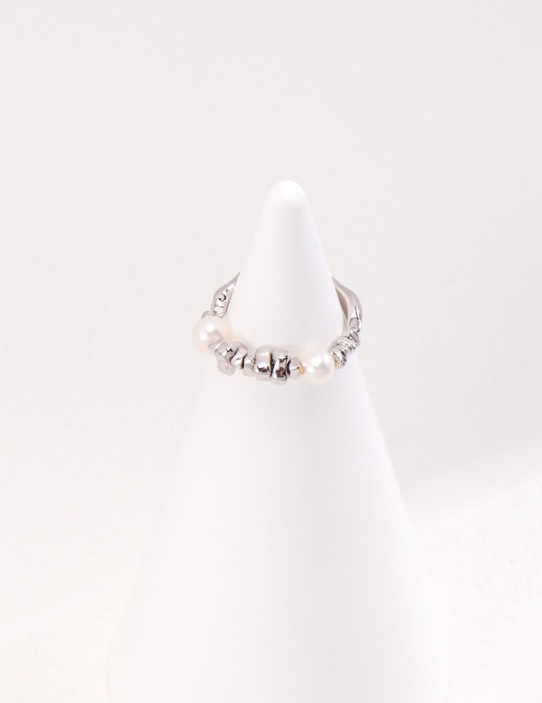 Lustrous Pearl Sparkle Ring